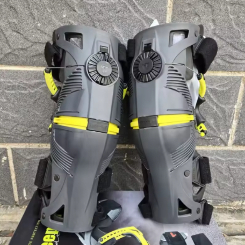 Motorcycle Gear Brand - Genouillère mécanique T10 de la marque