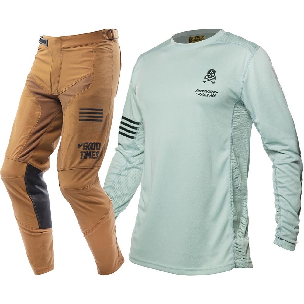 Ensemble d'équipement de Motoc - Motorcycle Wearing Gear avis et prix